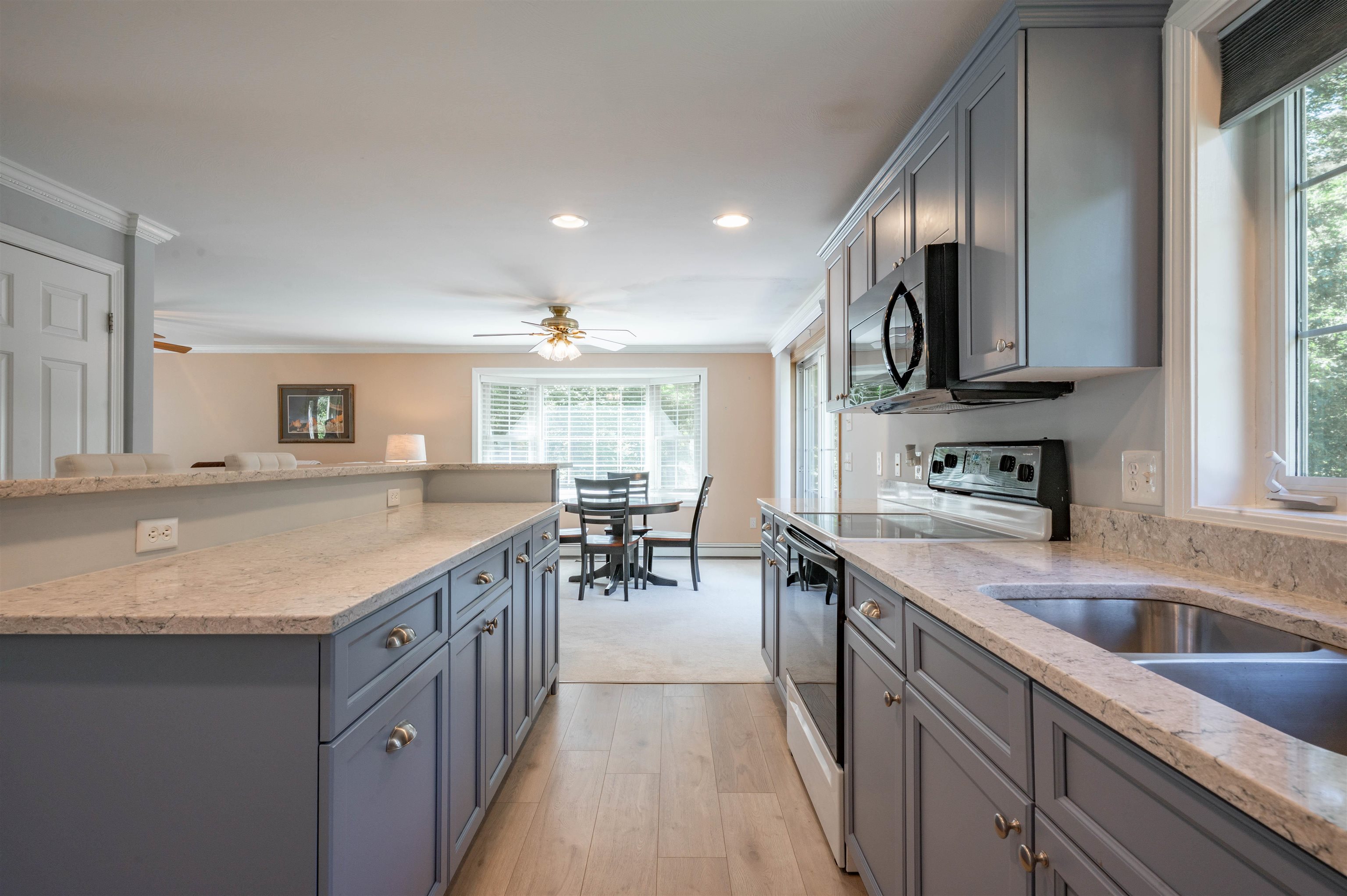 10 Golden Brook Road Windham, NH 03087 - Photo 6 of 43