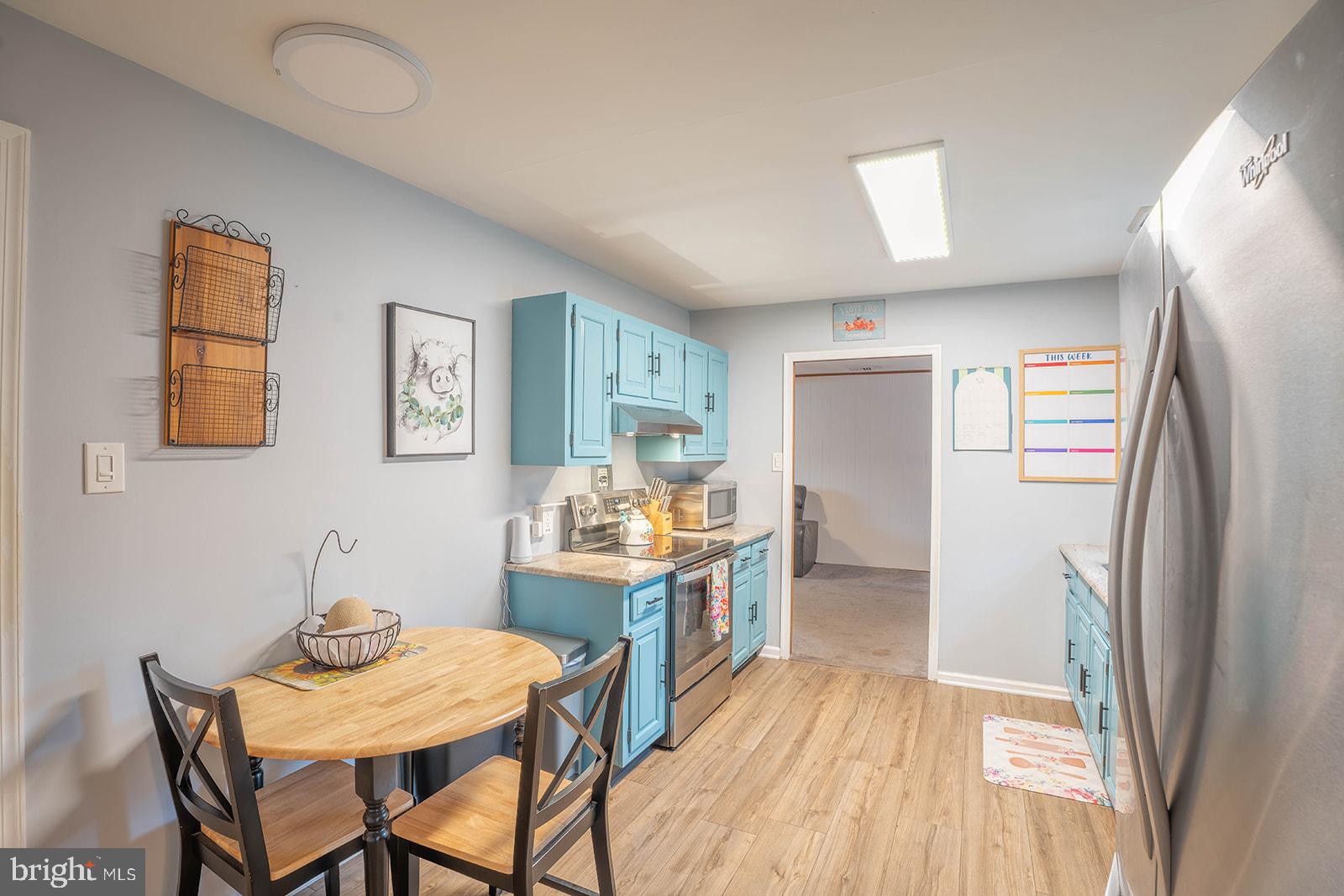 205 Yorkshire Road Fairless Hills, PA 19030 - Photo 8 of 35 Kitchen