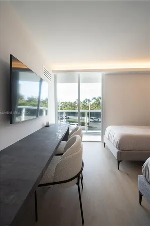 $3,300 | 20505 East Country Club Drive, Unit 231, Aventura, FL 33180