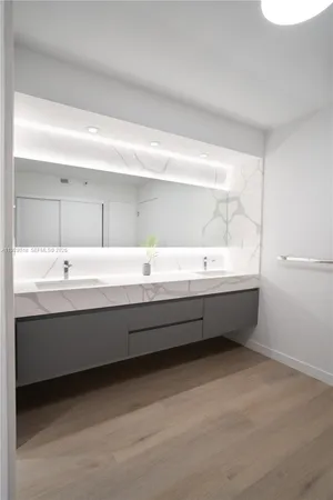 $3,300 | 20505 East Country Club Drive, Unit 231, Aventura, FL 33180