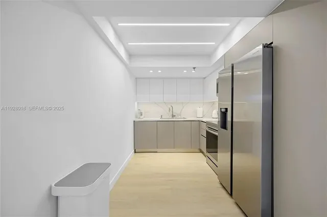 $3,300 | 20505 East Country Club Drive, Unit 231, Aventura, FL 33180