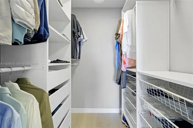 $3,300 | 20505 East Country Club Drive, Unit 231, Aventura, FL 33180