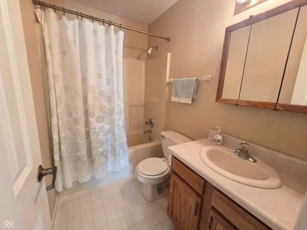 $201,500 | 911 Congressional Way, Shelbyville, IN 46176