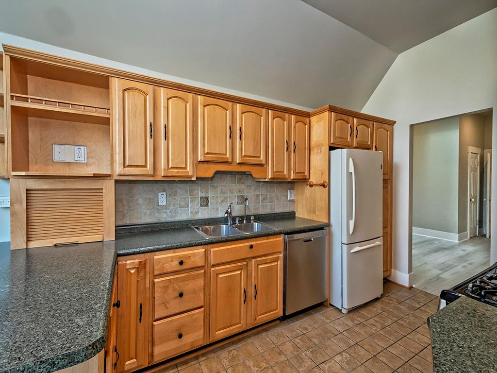 5 Ridgemead Fields Drive Verona, PA 15147 - Photo 11 of 25 Gallery Image 11