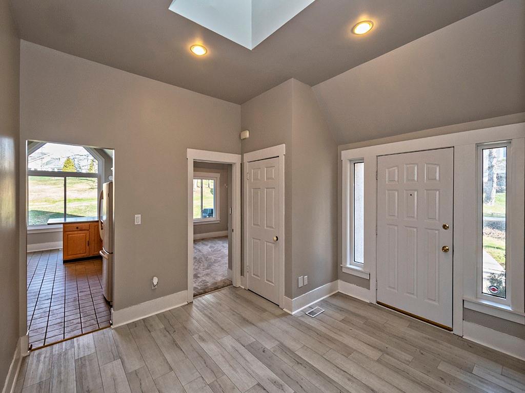 5 Ridgemead Fields Drive Verona, PA 15147 - Photo 3 of 25 Gallery Image 3