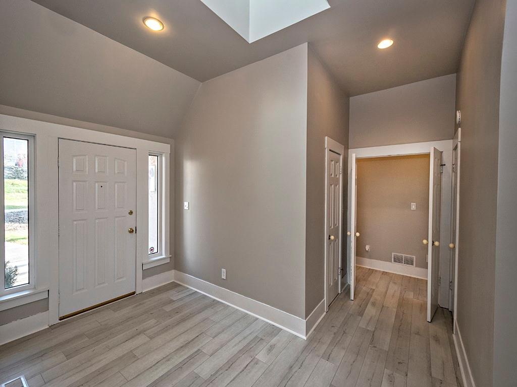 5 Ridgemead Fields Drive Verona, PA 15147 - Photo 4 of 25 Gallery Image 4