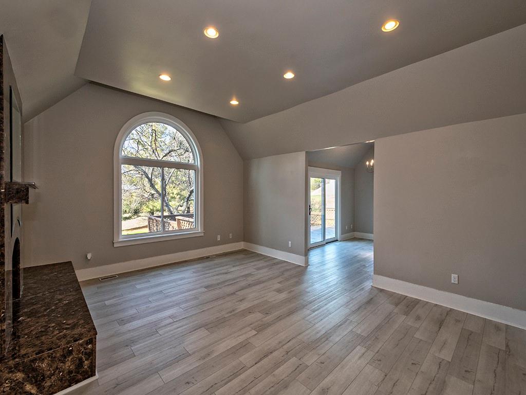 5 Ridgemead Fields Drive Verona, PA 15147 - Photo 5 of 25 Gallery Image 5