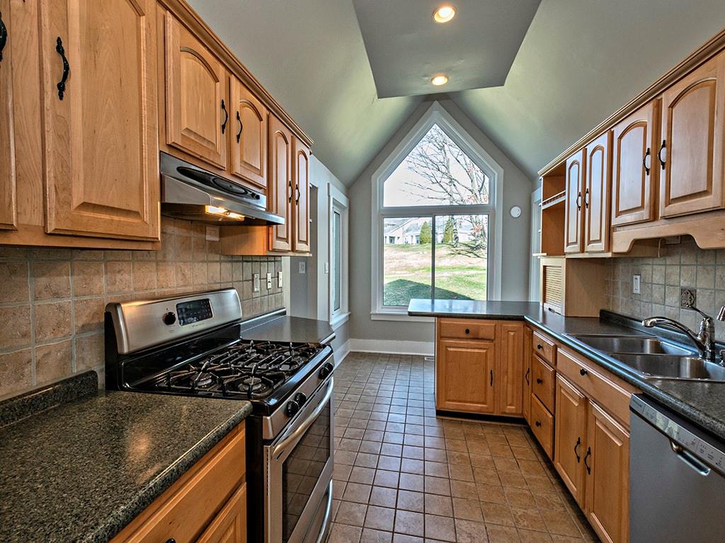 5 Ridgemead Fields Drive Verona, PA 15147 - Photo 9 of 25 Gallery Image 9