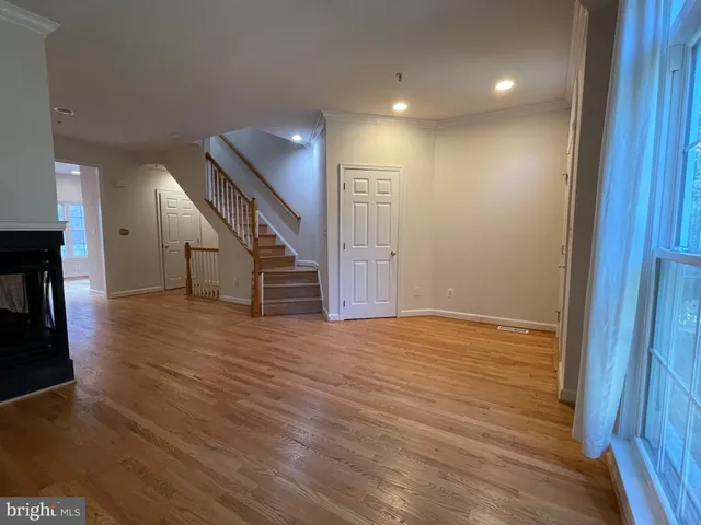 $5,550 | 650 9th Street Southwest, Washington, DC 20024