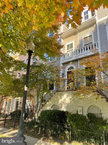 $5,550 | 650 9th Street Southwest, Washington, DC 20024