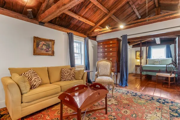 $3,000 | 2 Oliver Street, Unit C, Salem, MA 01970