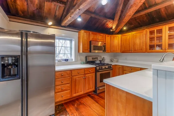 $3,000 | 2 Oliver Street, Unit C, Salem, MA 01970