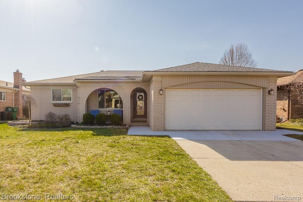 47675 Chrys Road Macomb, MI 48044 - Photo 2 of 38 Chrys_02.JPG
