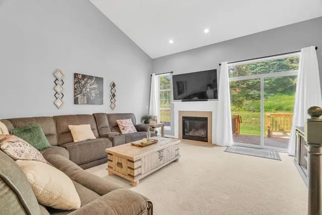 $399,900 | 6944 Stonewood Pl Drive, Clarkston, MI 48346