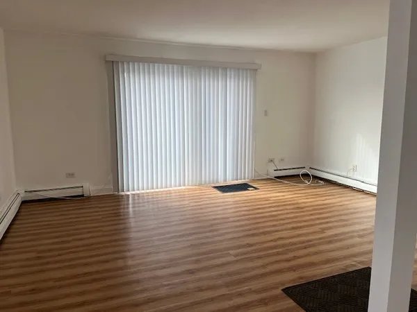 $1,695 | 10408 Major Avenue, Unit 1S, Oak Lawn, IL 60453