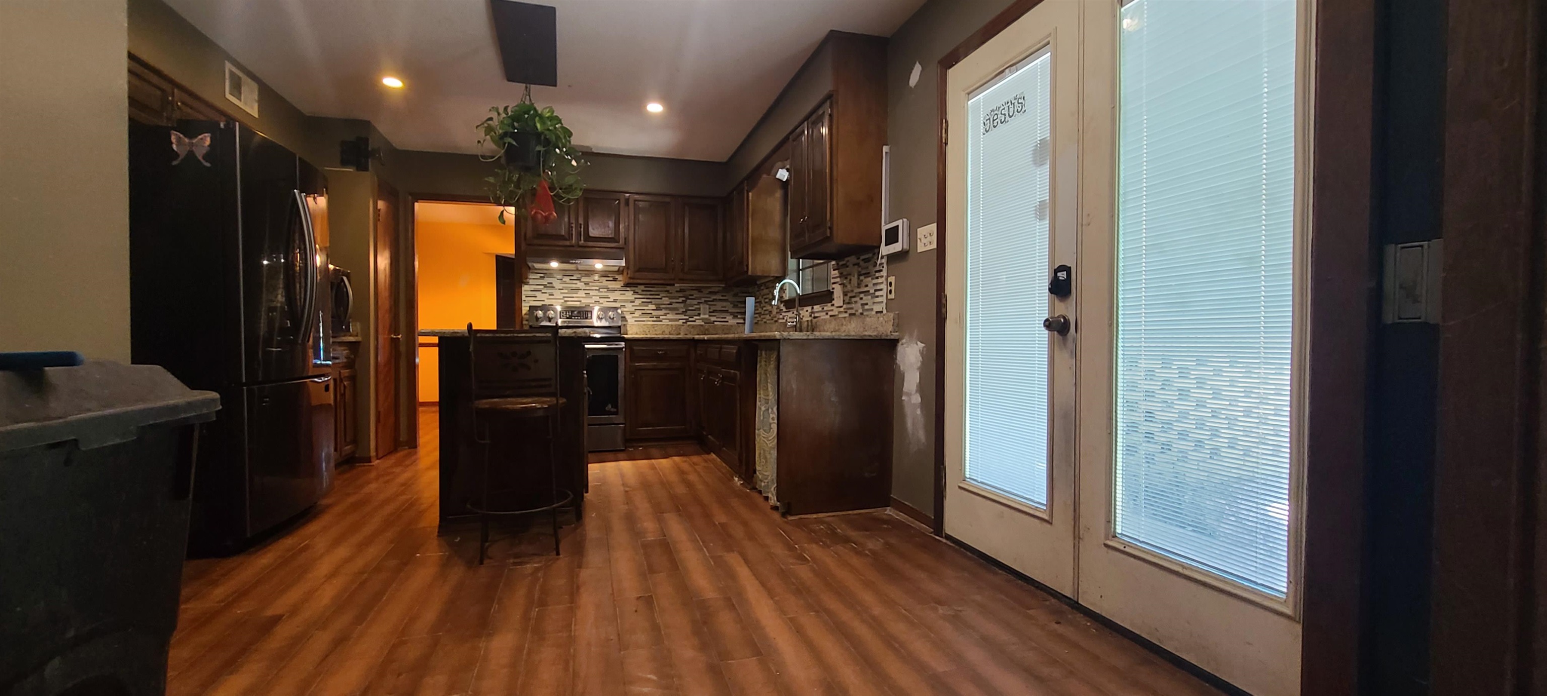 137 Lakeview Loop Daphne, AL 36526 - Photo 3 of 18 Kitchen