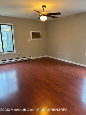 $1,950 | 136 Amberly Drive, Unit F, Manalapan, NJ 07726