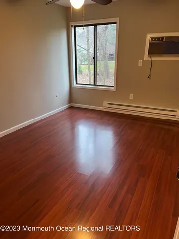 $1,950 | 136 Amberly Drive, Unit F, Manalapan, NJ 07726