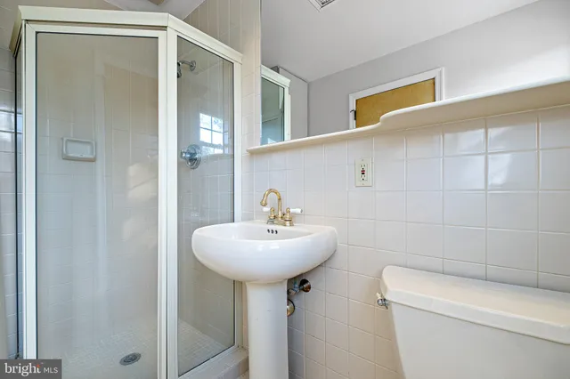 $3,400 | 2409 Sweet Briar Road, Wilmington, DE 19810