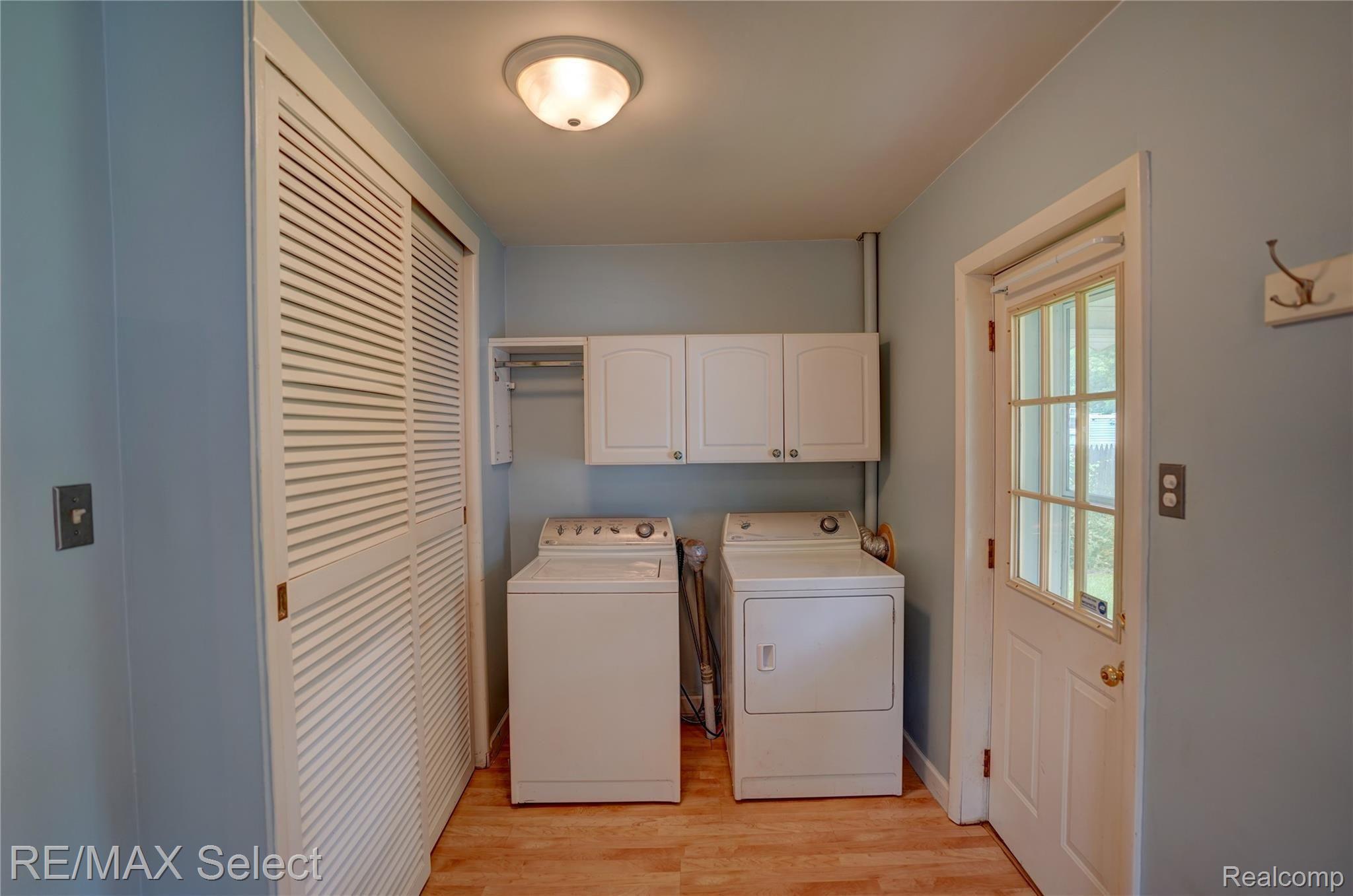 5317 Lapeer Road Burton, MI 48509 - Photo 15 of 39 5317 and 5319 Lapeer Rd 33.jpg
