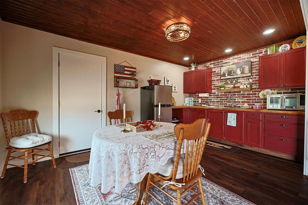 222 Bayne Road Haslet, TX 76052 - Photo 40 of 40 kitchen in guest cottage.