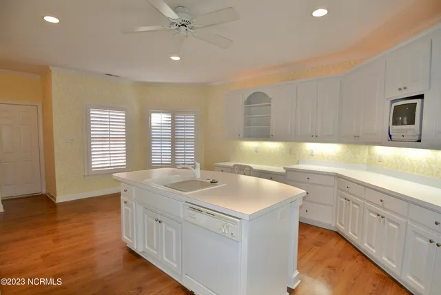 $2,500 | 404 Village Green Court, Trent Woods, NC 28562