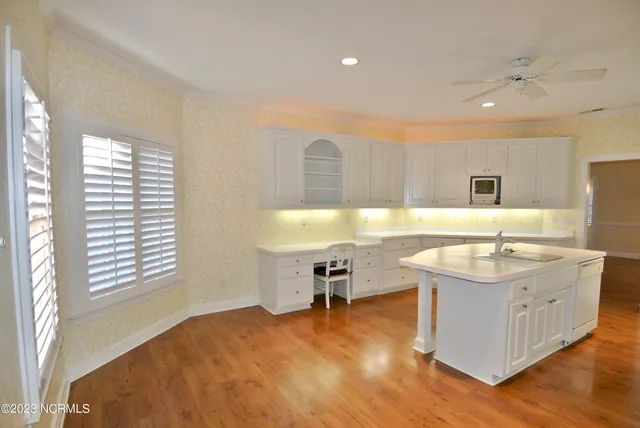 $2,500 | 404 Village Green Court, Trent Woods, NC 28562