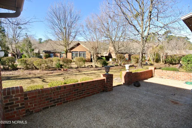 $2,500 | 404 Village Green Court, Trent Woods, NC 28562