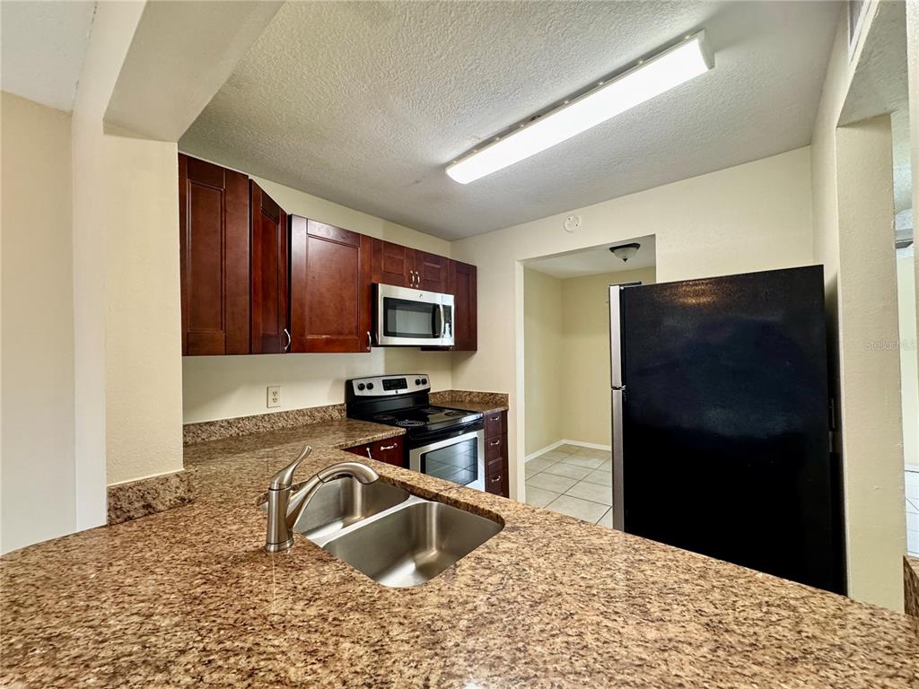 1428 Highland Ridge Circle Brandon, FL 33510 - Photo 8 of 19 Gallery Image 8