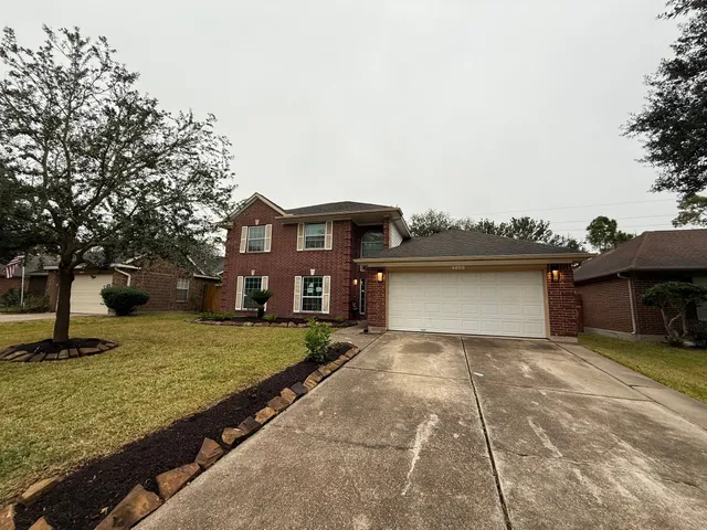 $299,900 | 4823 Meadowglen Drive, Pearland, TX 77584