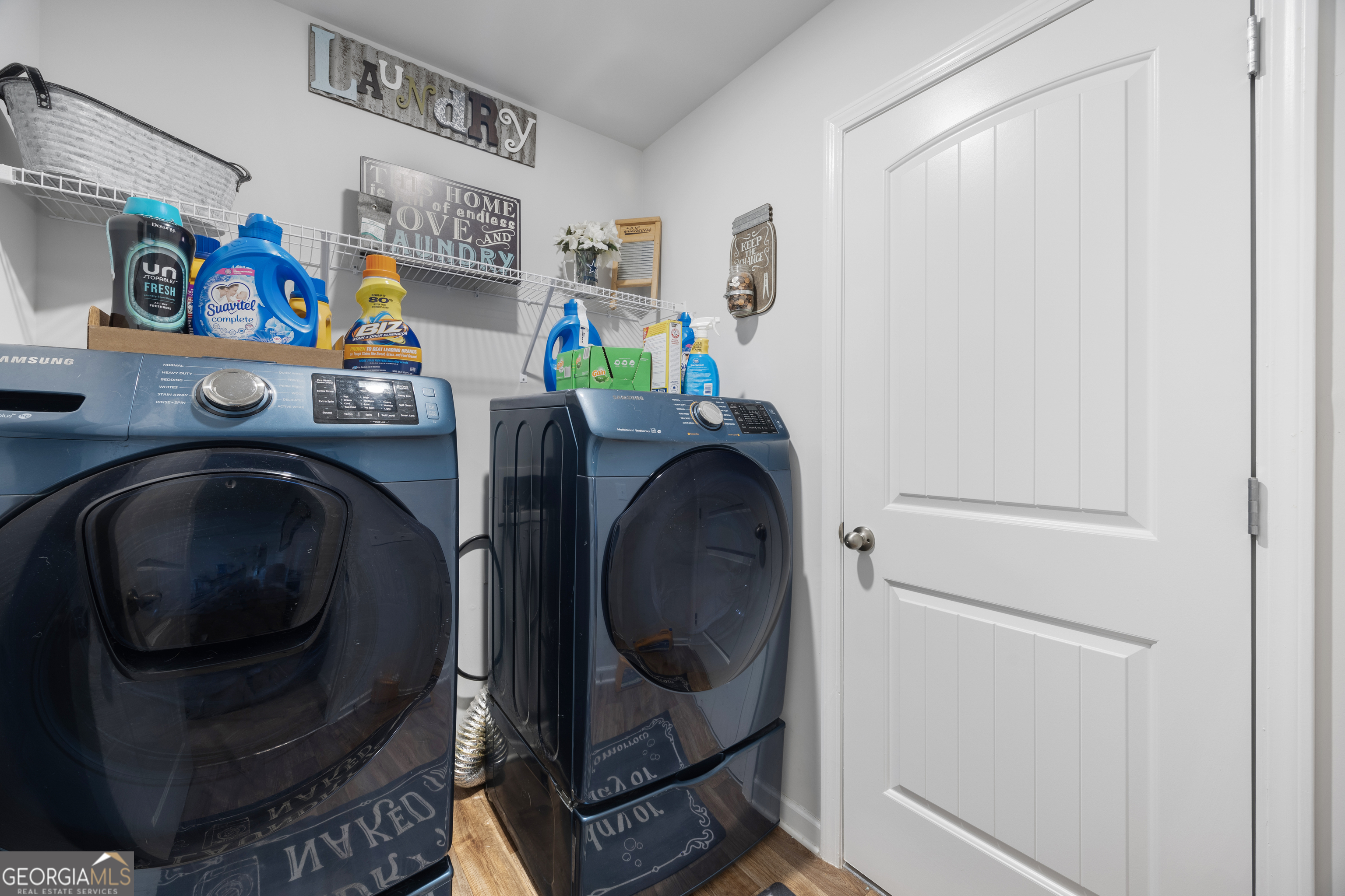 94 Galway Lane Hampton, GA 30228 - Photo 8 of 25 a utility room with dryer and washer