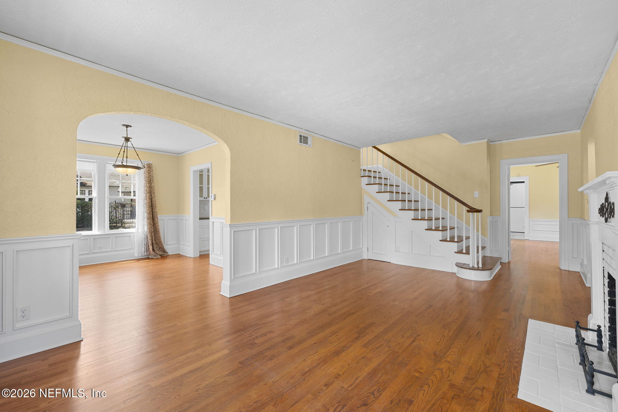 1127 Riviera Street Jacksonville, FL 32207 - Photo 17 of 40 a view of an entryway with wooden floor
