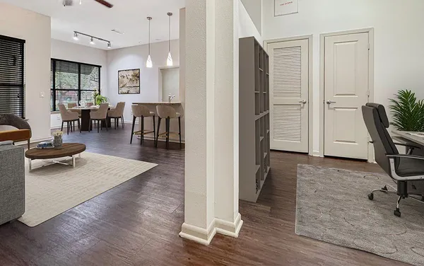 $2,181 | 400 McGowen Street, Unit 2110, Houston, TX 77006