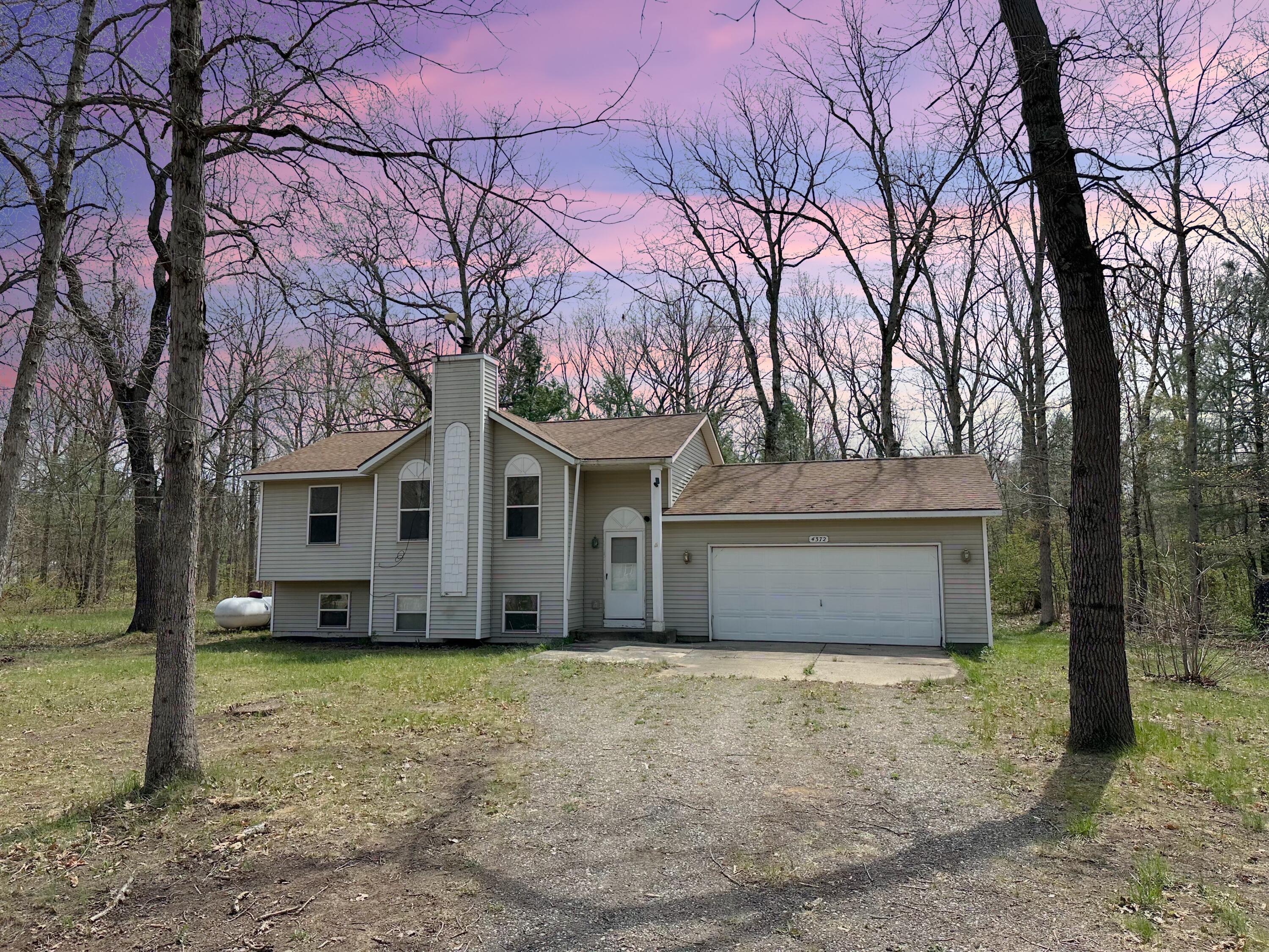4372 Moore Road Allegan, MI 49010 - Photo 1 of 22 IMG_3574