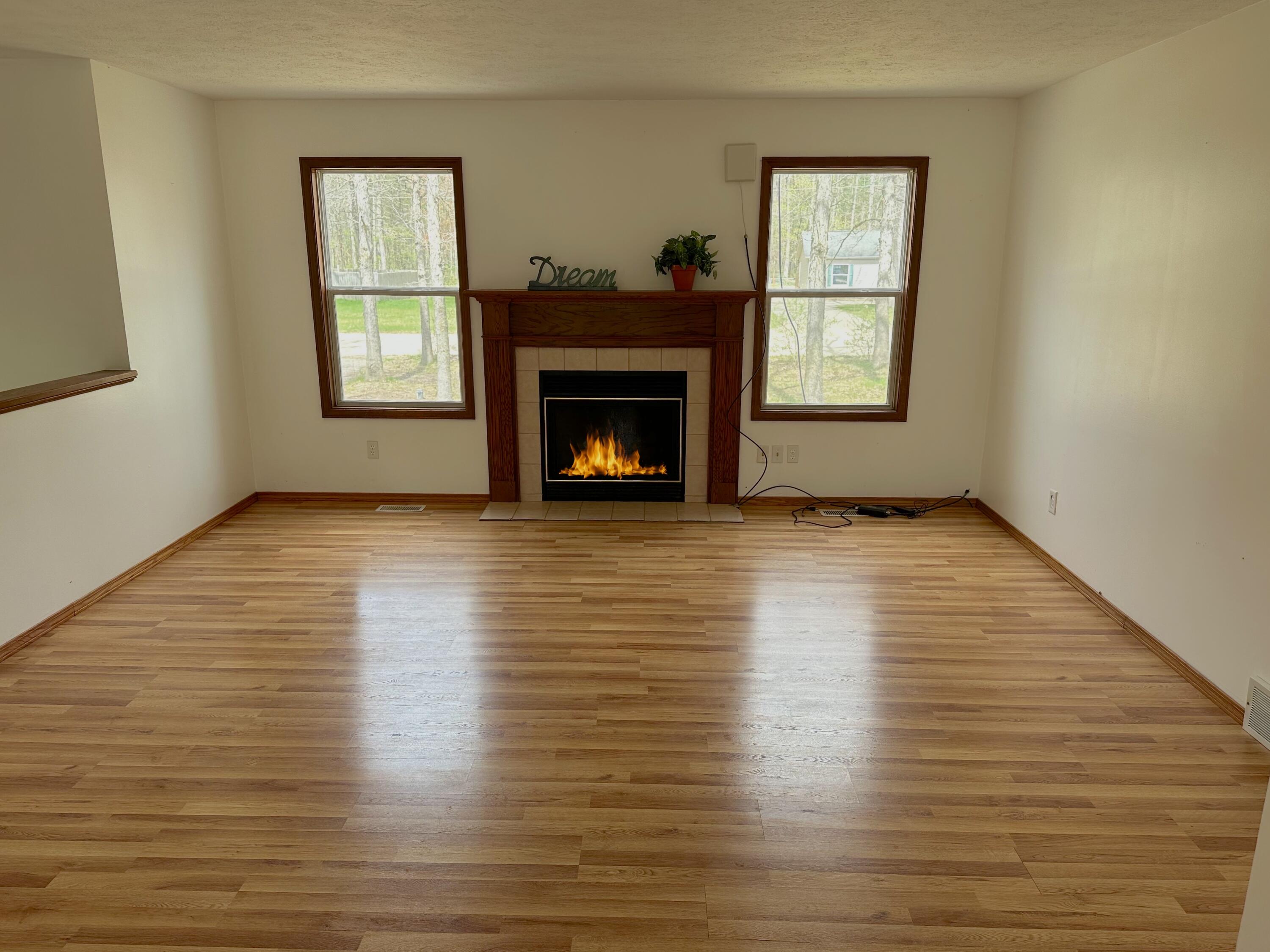 4372 Moore Road Allegan, MI 49010 - Photo 3 of 22 IMG_3569