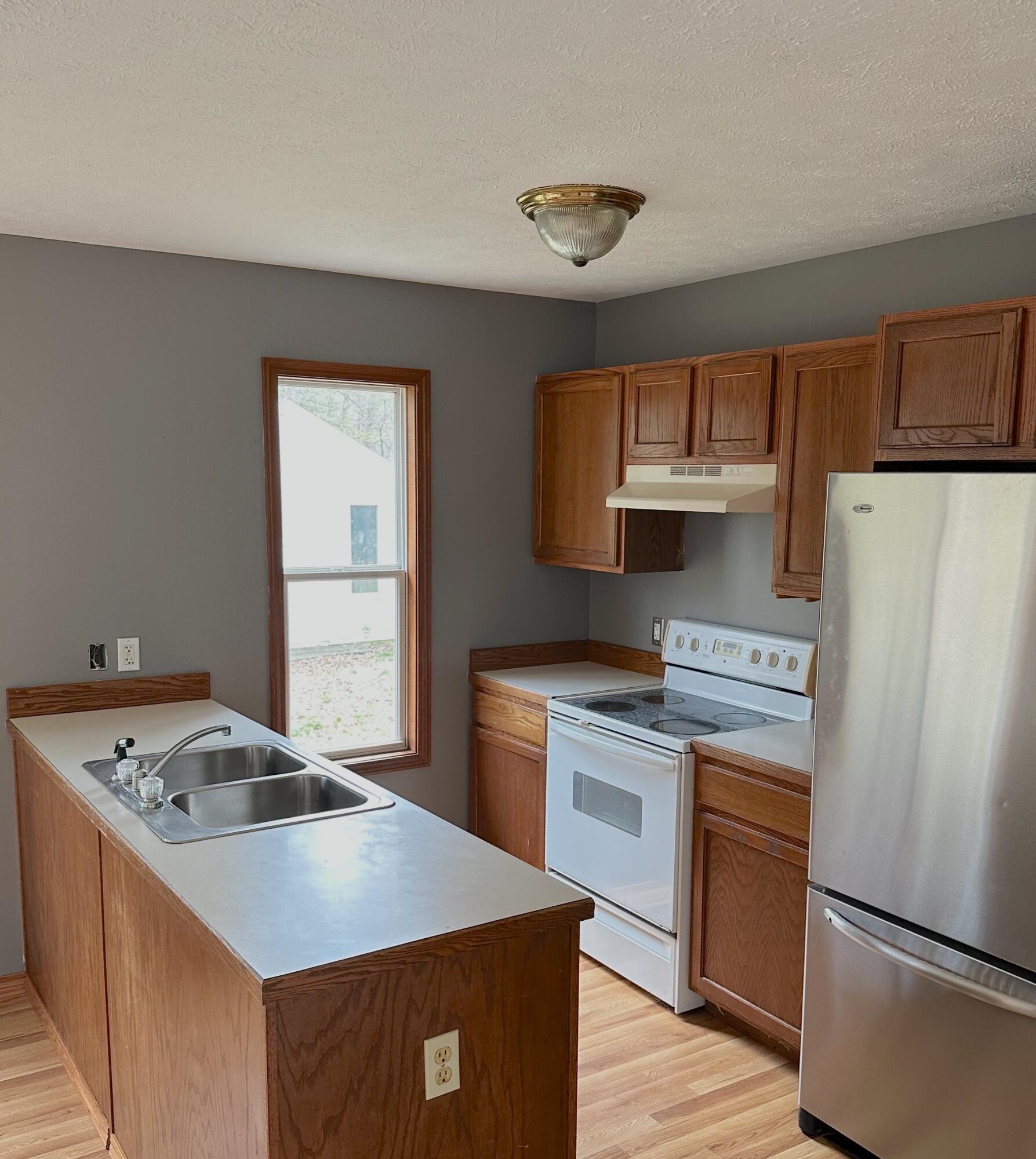 4372 Moore Road Allegan, MI 49010 - Photo 5 of 22 IMG_3570