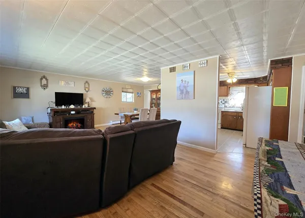 $599,999 | 174 Shelby Avenue, Holbrook, NY 11741