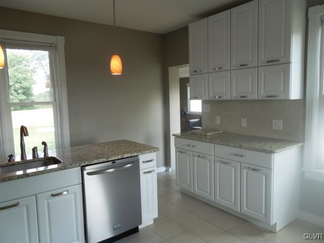 3932 Country Club Road Easton, PA 18045 - Photo 4 of 21 Gallery Image 4