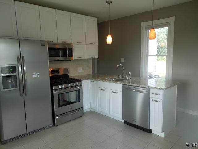 3932 Country Club Road Easton, PA 18045 - Photo 5 of 21 Gallery Image 5