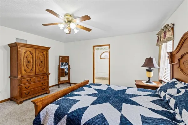 $390,000 | 308 West Dauxville Drive, Richmond, MO 64085