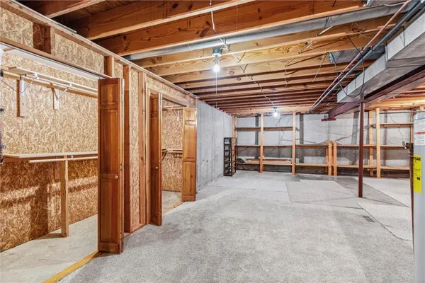 $390,000 | 308 West Dauxville Drive, Richmond, MO 64085