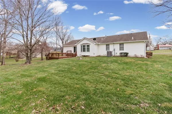 $390,000 | 308 West Dauxville Drive, Richmond, MO 64085