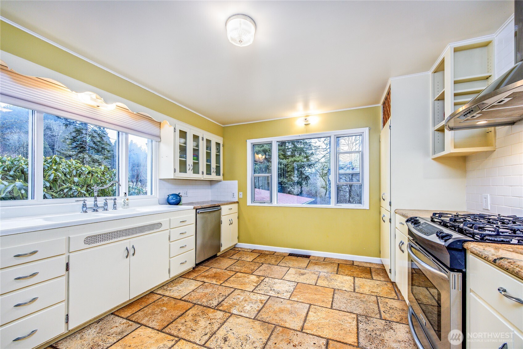 22012 Big Valley Road Northeast Poulsbo, WA 98370 - Photo 26 of 40 Gallery Image 26