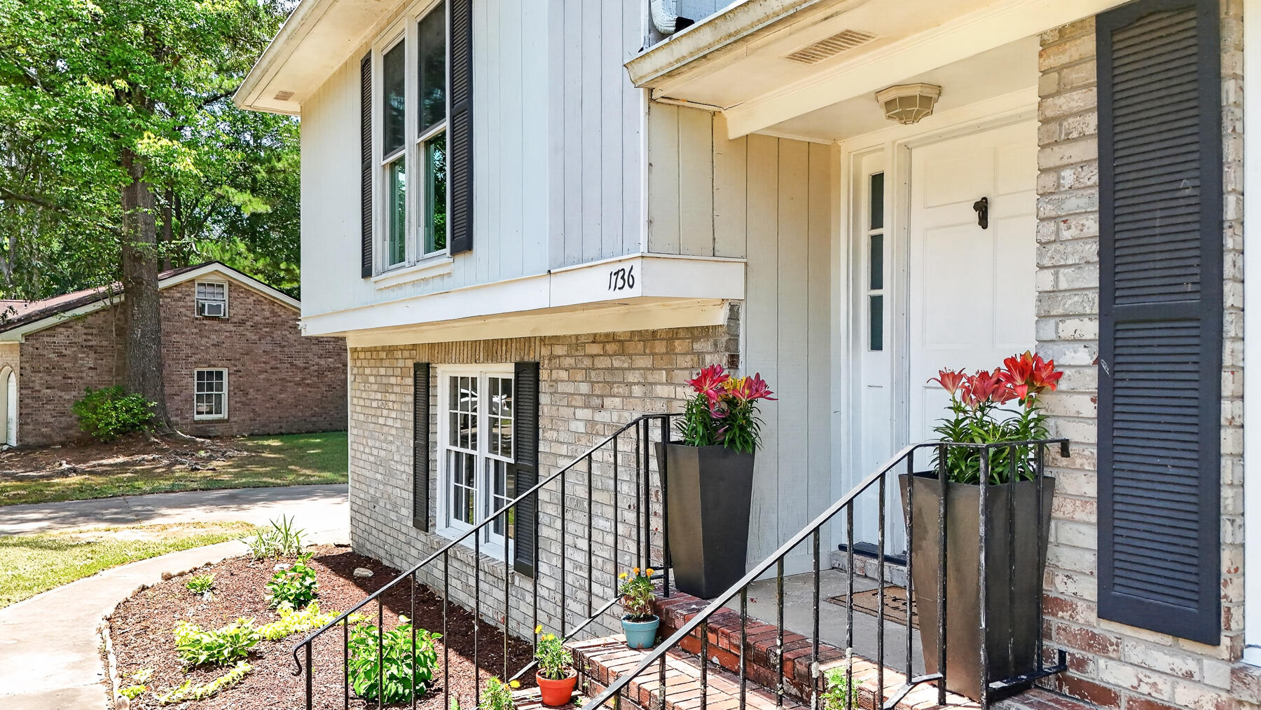 1736 Sulgrave Road Charleston, SC 29414 - Photo 1 of 38 Lovely entry