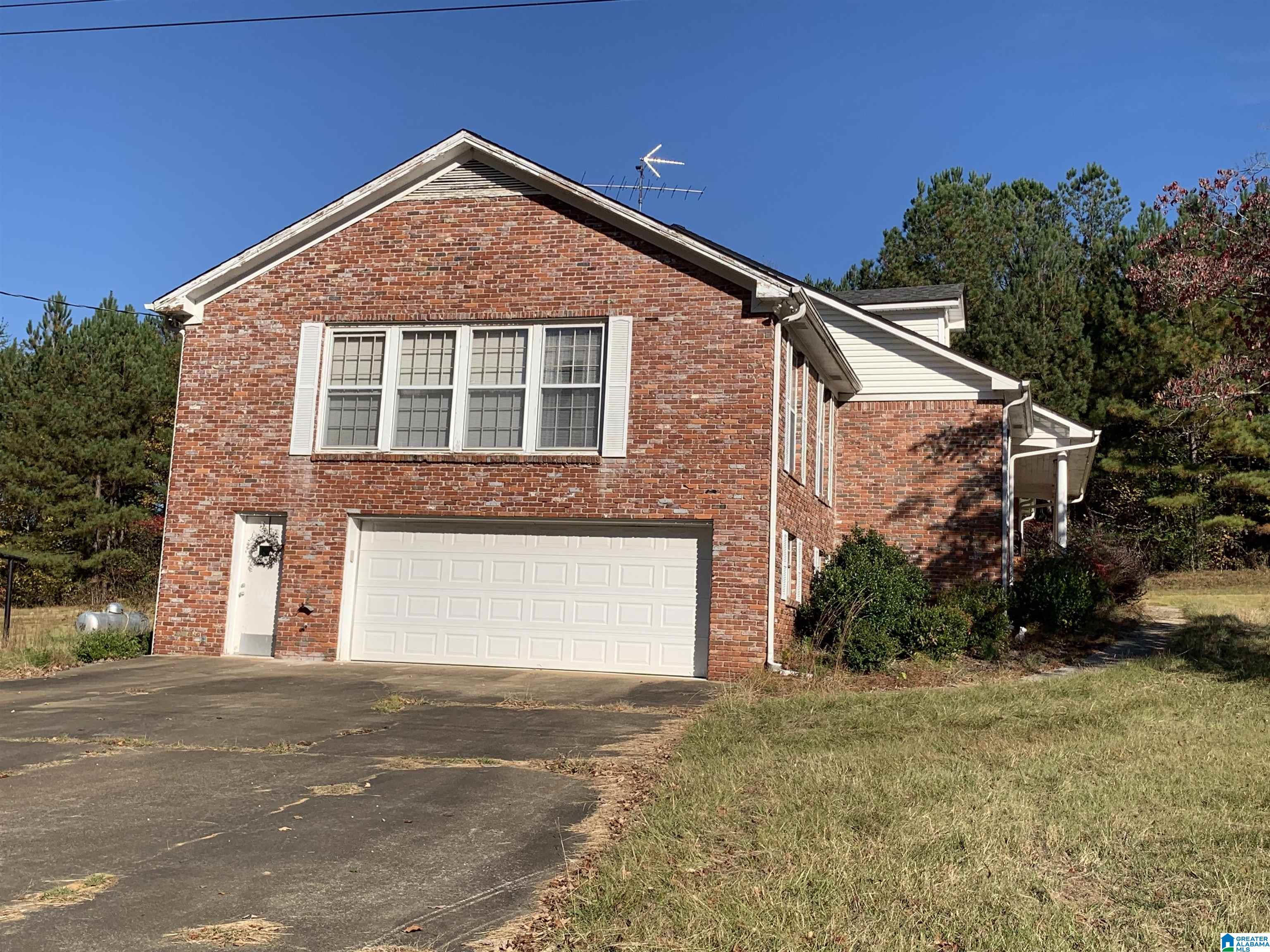 405 Lazy Y Road Hayden, AL 35079 - Photo 3 of 24