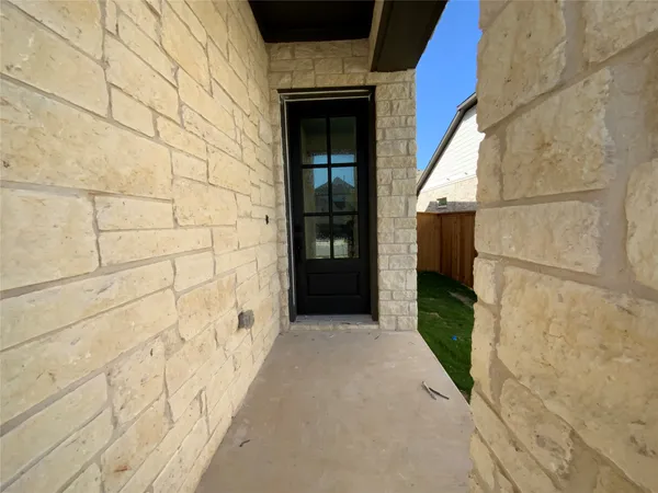 a view of an entrance of the house