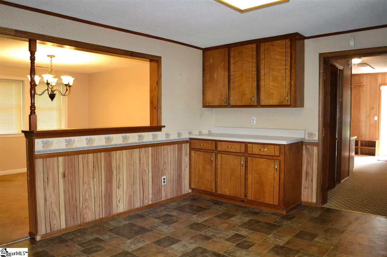 2244 Trail Road Belton, SC 29627 - Photo 14 of 29 Your eat-in kitchen offers the perfect nook for grabbing breakfast or a snack and is big enough to be your main dining area!