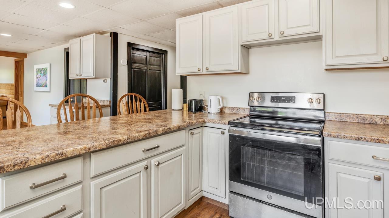 W6280 Rock Lake Road Iron Mountain, MI 49801 - Photo 7 of 35