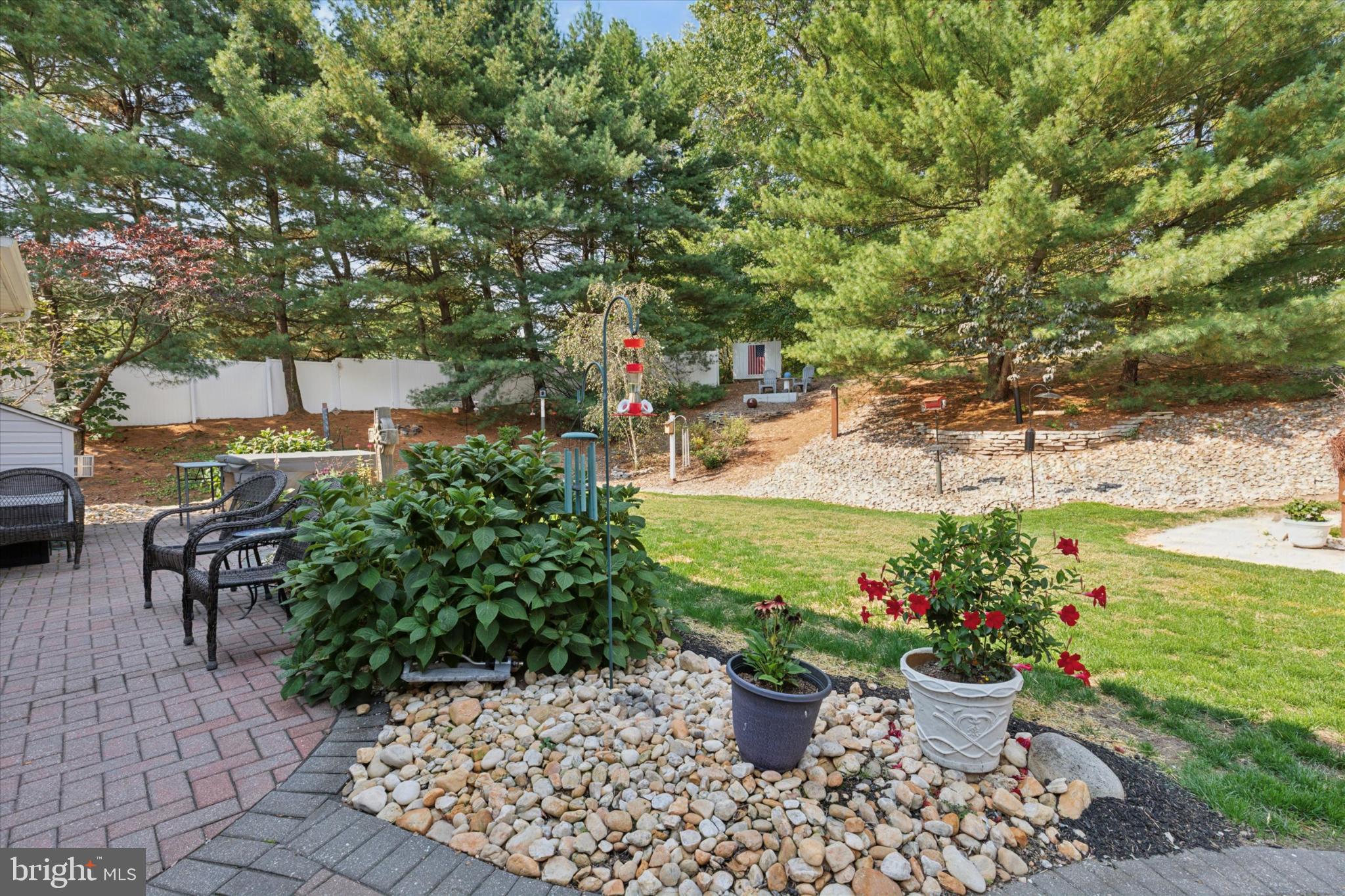 1402 Valley View Warrington, PA 18976 - Photo 33 of 51 a view of a backyard with sitting area