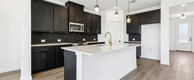 $469,000 | 768 Waterhouse Lk Drive, Anna, TX 75409